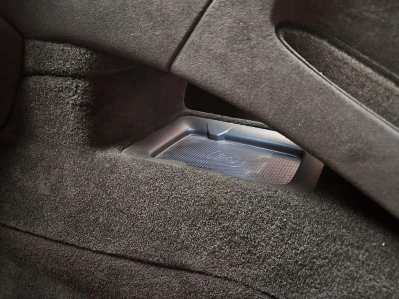 Car Thumb